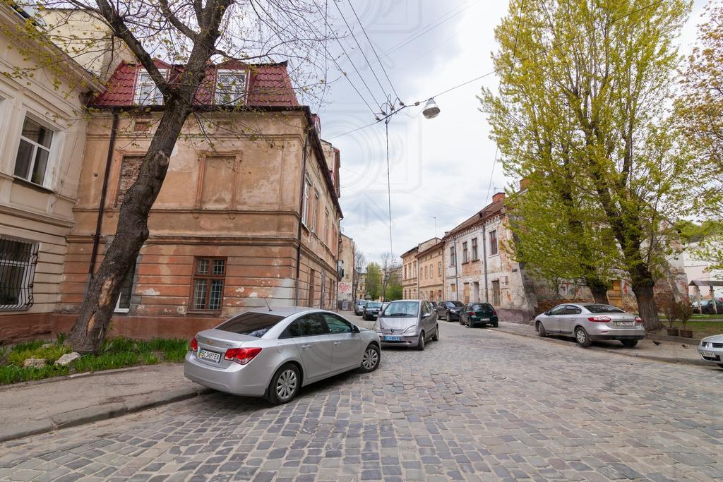 Apartments Leopolli Near Opera House ลวีฟ ภายนอก รูปภาพ